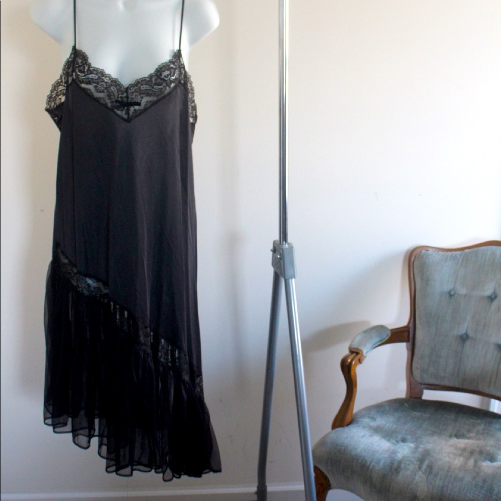 Vintage noir nightgown